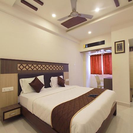 Oyo 11489 Pkn Classic Regency Madurai Dış mekan fotoğraf