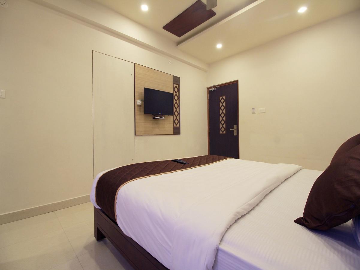 Oyo 11489 Pkn Classic Regency Madurai Dış mekan fotoğraf