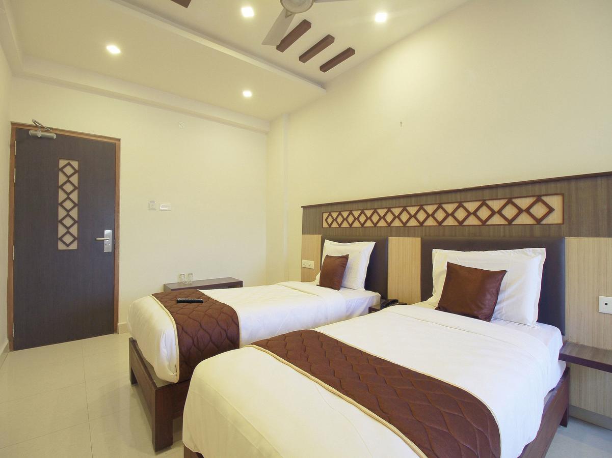 Oyo 11489 Pkn Classic Regency Madurai Dış mekan fotoğraf