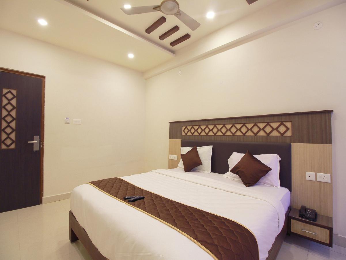 Oyo 11489 Pkn Classic Regency Madurai Dış mekan fotoğraf