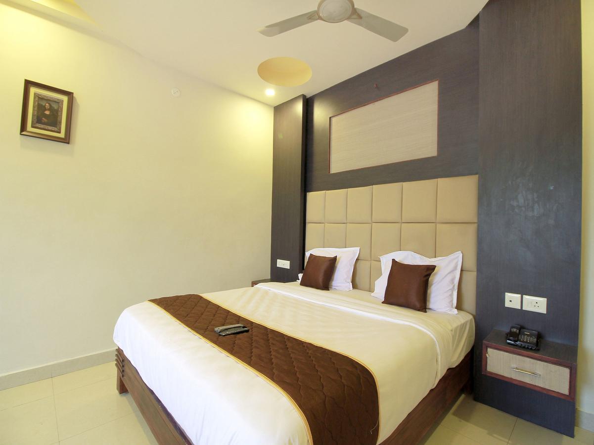 Oyo 11489 Pkn Classic Regency Madurai Dış mekan fotoğraf